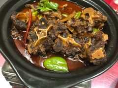 红烧牛尾-董厨煨汤馆(车站路店)