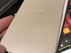-Apple零售店(华贸购物中心店)