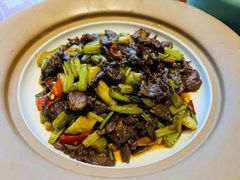 -魏铭鱼头捞饭(晋阳路店)