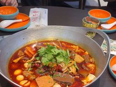 -川流不息·地道川菜·小龙虾(松东路店)