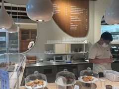 -VERIE BAKEHOUSE
