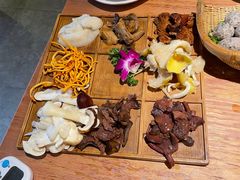 -小锅巴纳西餐厅