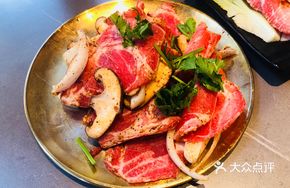 Fresh Qiqihar Mushroom with Plum Blossom Pork
