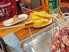 -哈尔滨小酒馆·鲜肉现穿自助烧烤(康新花园店)