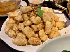 -大头虾越式风味餐厅(光明广场店)