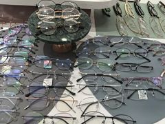 -GOOMI久米眼镜·蔡司·依视路·明月官方授权店(龙德紫金店)