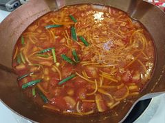 -毛辣果·贵州红酸汤牛肉火锅(西单店)