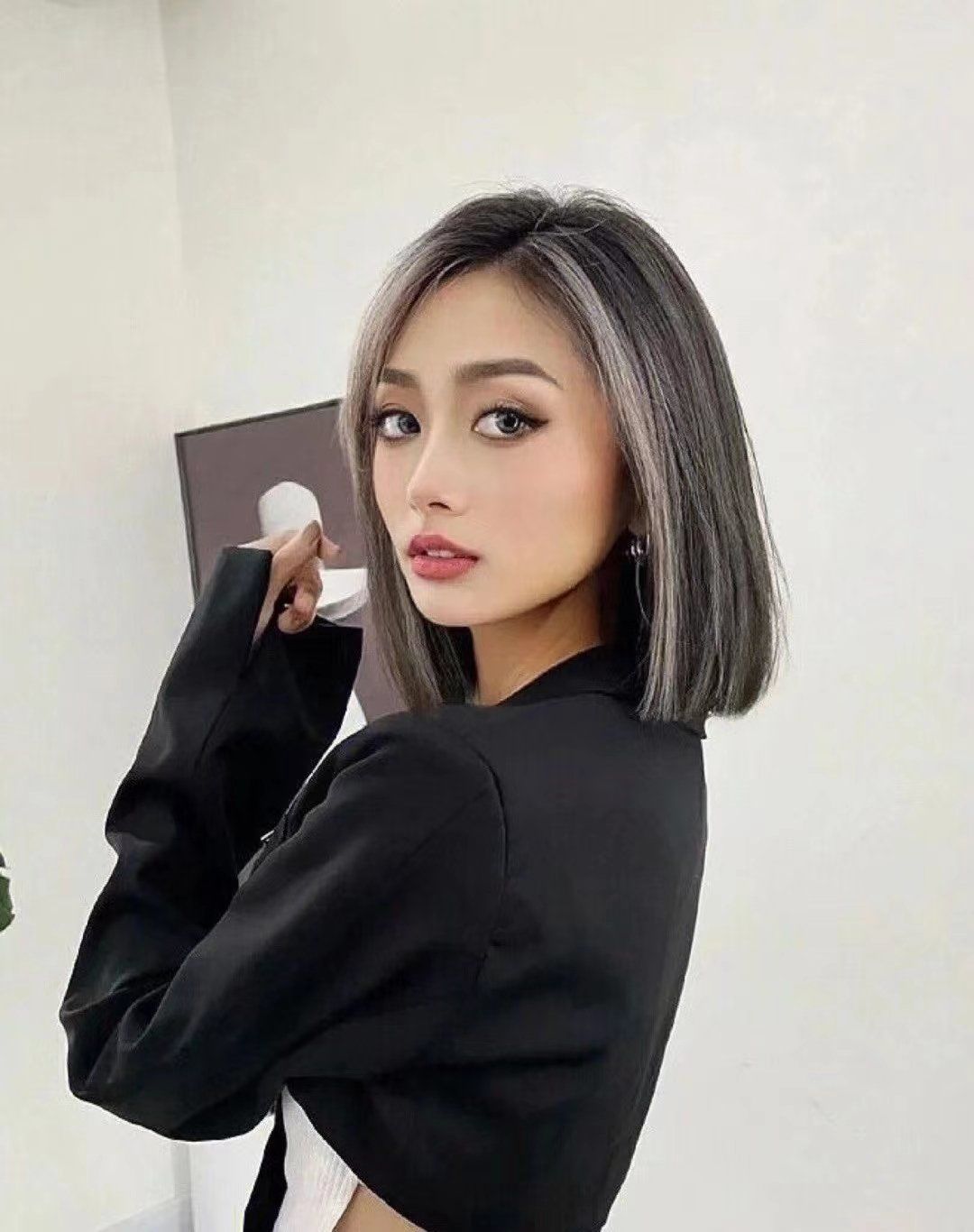 「尊尚柏丽美发salon(世纪城店)」秋意渐浓,染个头发美美吧