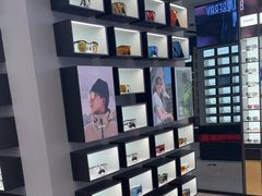 -LensCrafters亮视点(东方新天地店)