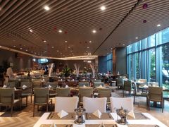 大堂-筠咖啡西餐厅(上海国展宝龙丽筠酒店)
