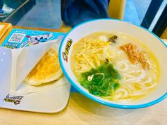 -灵芝妹子海鲜米线(劳动公园店)