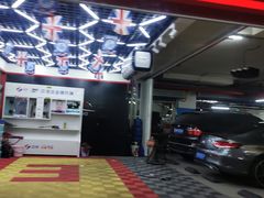 -绿地缤纷城-停车场