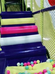 -蹦贝运动中心·蹦床·攀岩·闯关(龙岗店)