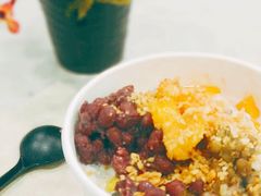 颜王彩虹-椰本·海南正宗椰奶清补凉(佳园里店)