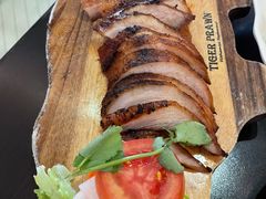 -大头虾越式风味餐厅(光明广场店)