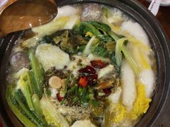 -周鱼小馆石锅酸菜鱼(活力汇店)