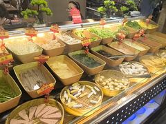-四囍码头海鲜烧烤自助火锅(外滩南京东路悦荟广场店)