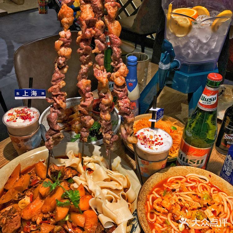 上海探店｜南京路步行街新疆菜！羊肉这样吃香