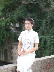-一揽芳华汉服旗袍体验馆(拙政园店)