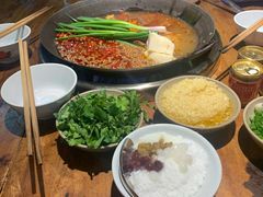 -四小区火锅·巷子里的重庆火锅(花照壁店)