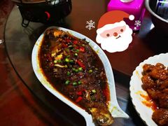 -明月食府(二区干二路店)