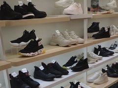 -hotwind热风(世纪东方广场店)