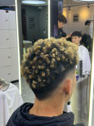 -藤野造型烫发染发