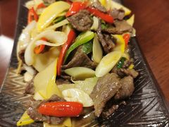酸木瓜炒牛肉-紫滇源云南生态菜(丹凤街店)