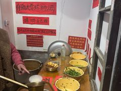 -柳州肥姨妈大骨螺蛳粉(万达中心店)