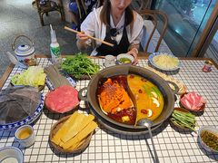 鸳鸯锅-董眼镜火锅(洪崖洞总店)
