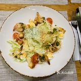 这顿饭是去年在莫斯科的最后一顿 游玩回来以后像饿极了