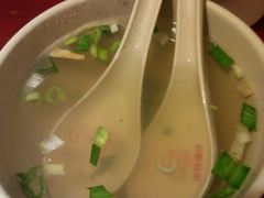 -佬钱湾仔(衣裳街店)
