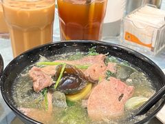 猪润牛肉莞茜皮蛋米线-华嫂冰室(尖沙咀店)