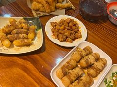 -爆炸头阿姨小四川正宗川味小吃(无任何分店)