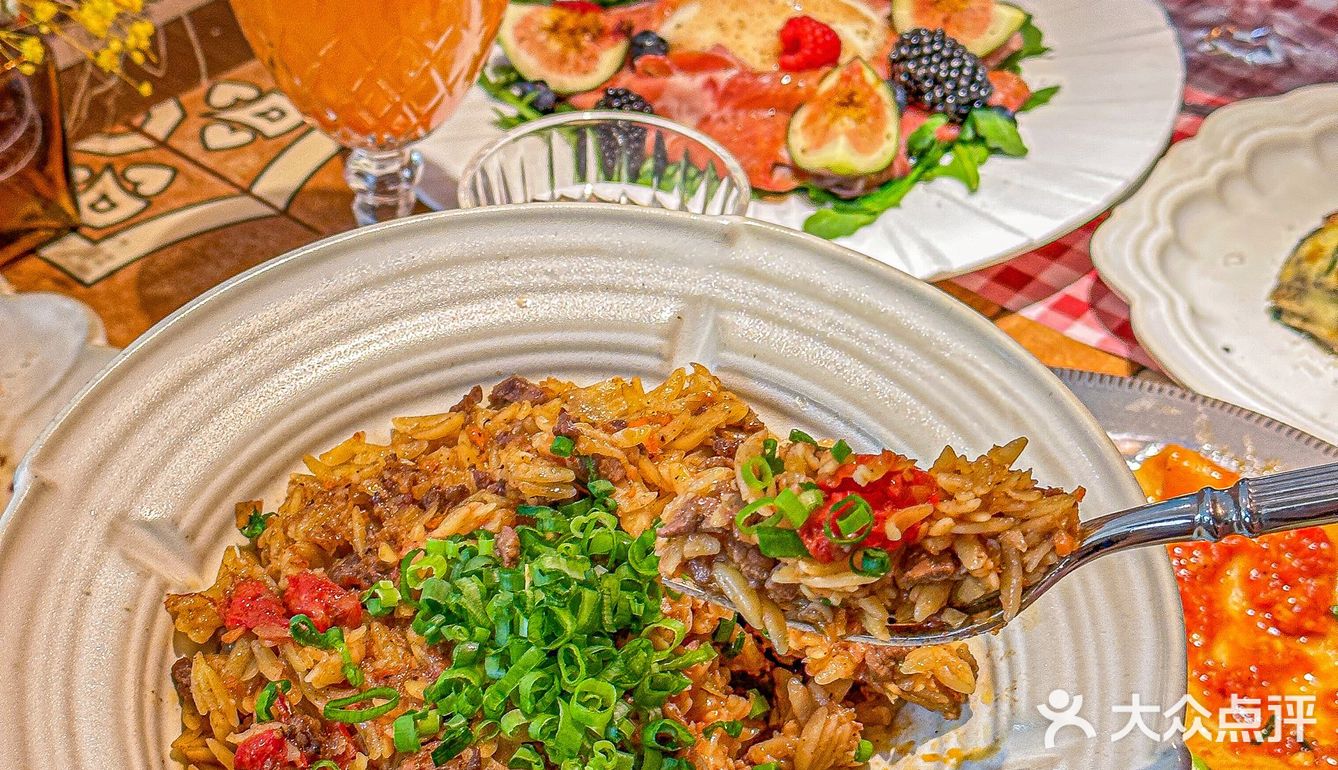 恭喜万象城拥有加菲猫同款千层意面…