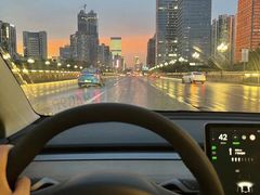 -TESLA 特斯拉(广州天环广场体验店)