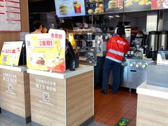 -麦当劳(杨林得来速店)