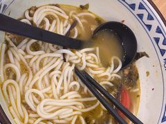 -蒙自源米线大王(信利城市广场店)