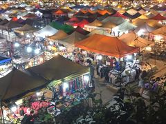 -席娜卡琳火车铁道夜市