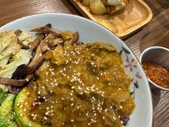 -POKEE VIA&Brunch·维娅(重庆来福士店)