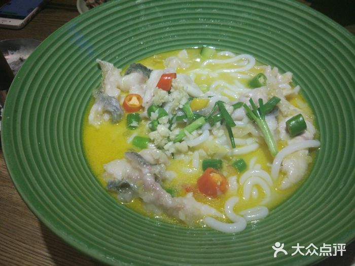蜜桃餐厅·江浙融合菜(荟聚购物中心店)QQ酸汤鱼图片