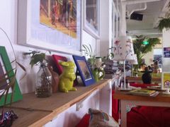 -拖板鞋咖啡旅行酒店(春熙路地铁站店)