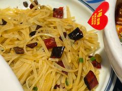 青椒土豆丝-川流不息·地道川菜(新松江路店)