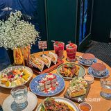 武汉真的遥遥领先！！这么多我不信吃不回本~~ 