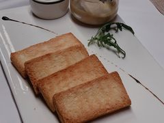 秋季法式鹅肝酱配黄油吐司-93Club·法餐厅