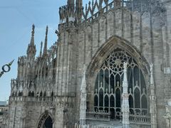 -文艺复兴百货(米兰大教堂广场店)