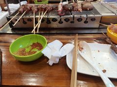 -哈尔滨小酒馆·鲜肉现穿自助烧烤(康新花园店)