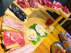 -青瓦炭韩潮烤肉(花园道店)