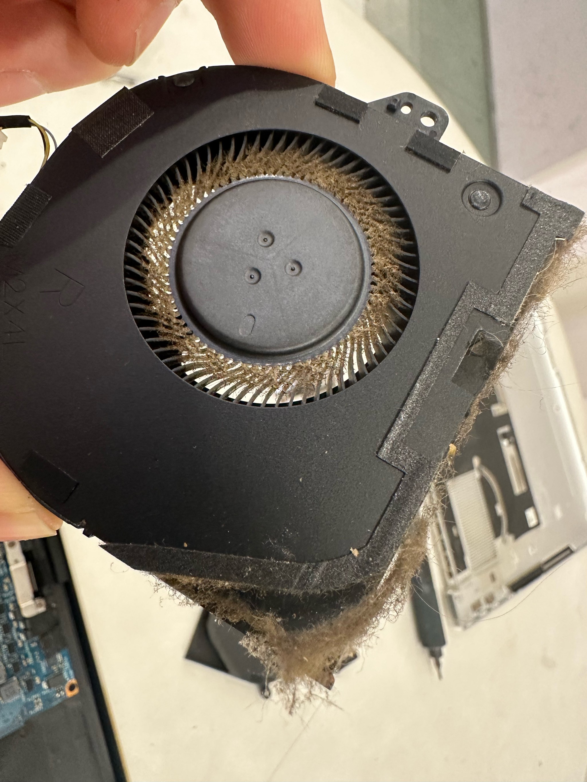 戴尔服务器工作最高温度=戴尔服务器工作最高温度怎么调