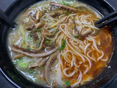 -花溪巷牛肉粉(泉城路店)